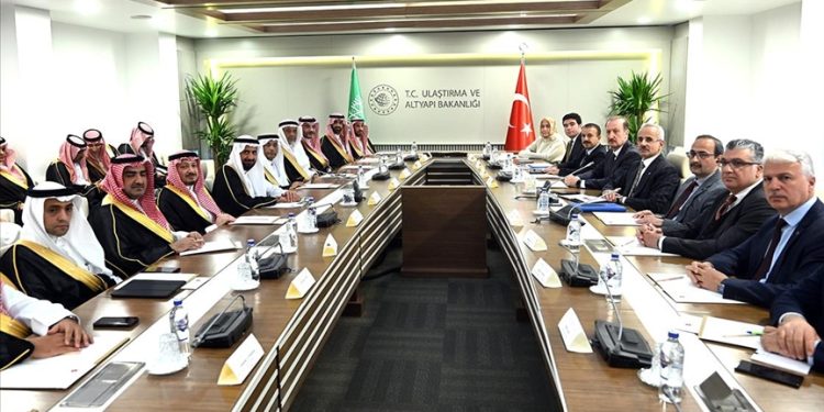 Umre ve hac ziyaretleri artık daha kolay!