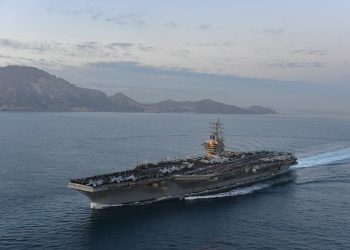 ABD uçak gemisi, Basra Körfezi’nde devriye gezecek