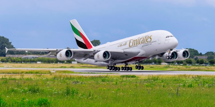 Emirates, A380 filosunu 10 yıl boyunca daha iyi uçuracak