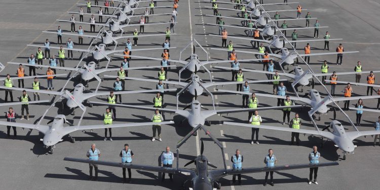 33 ülkeye ihraç edilen “Bayraktar TB2” 750 bin uçuş saatini aştı