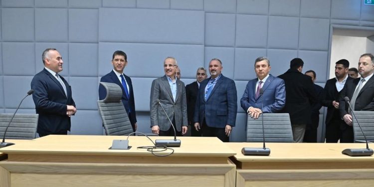 Bakan Uraloğlu, Antalya Havalimanı’nın yatırım projesini inceledi