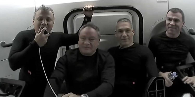 Türkiye’nin ilk astronotu Alper Gezeravcı, uzayda Atatürk’ü andı