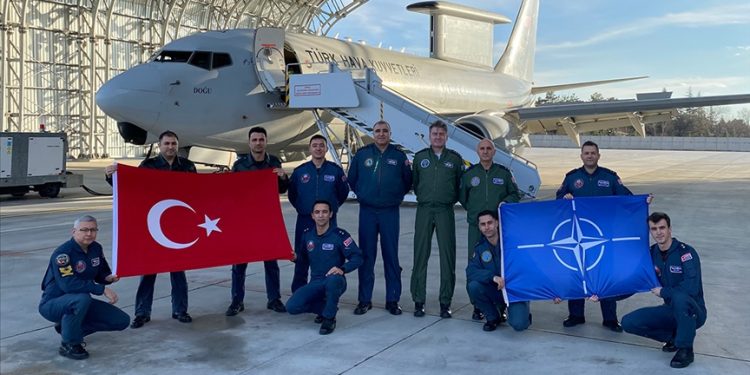 Türk jetleri NATO görevini başarıyla tamamladı