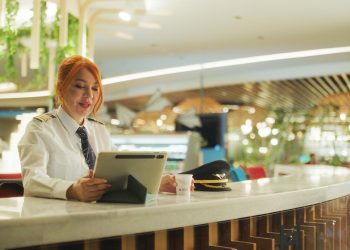 THY’nin ‘ilk kadın pilotu Emel Arman’ın ilham veren hikayesi