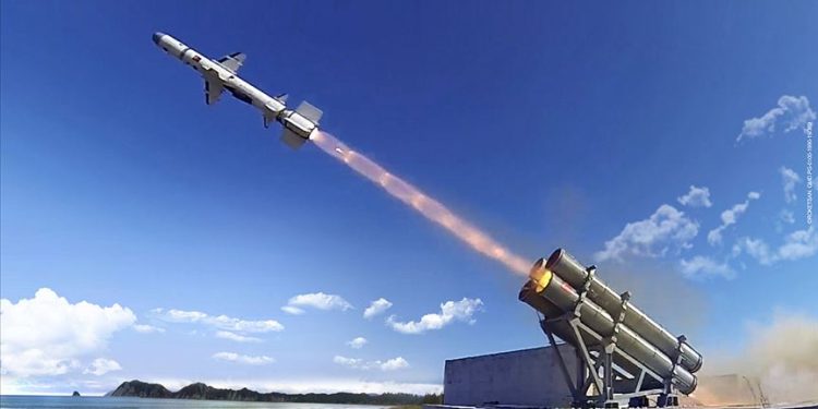 Atmaca Füzesi hedefi başarıyla vurdu