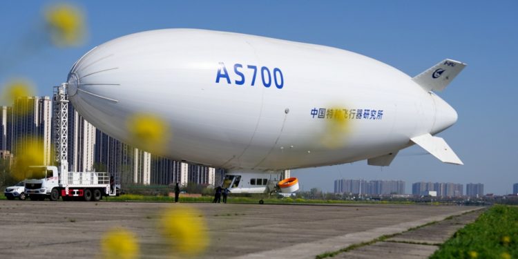 Çin’in AS700 zeplini ilk feribot uçuşunu tamamladı
