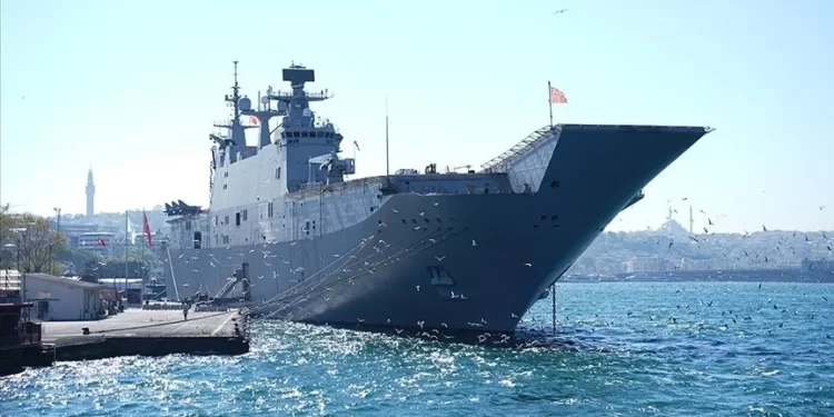 İspanya’nın hücum gemisi İstanbul’da