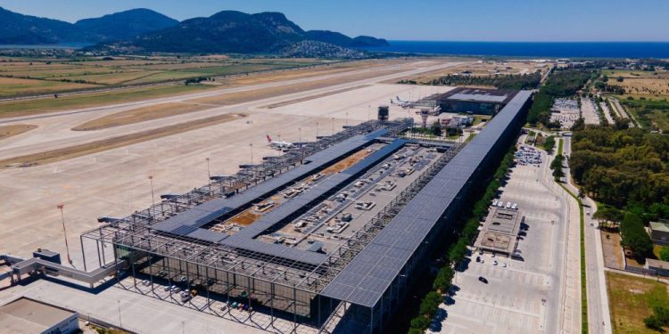 Dalaman Havalimanı enerjisinin yarısını güneşten karşılıyor