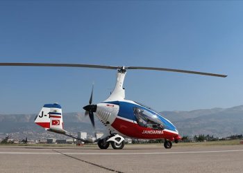 Jandarma cayrokopterle devriye görevi yapıyor