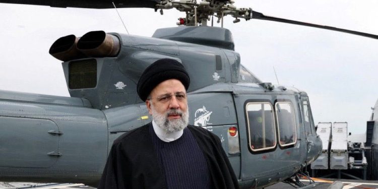 İran Cumhurbaşkanı Reisi’nin helikopteri sert iniş yaptı