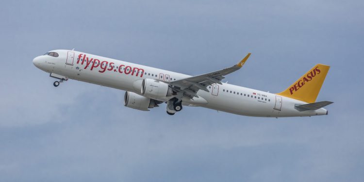 Pegasus, Edinburg’a vergiler hariç 1 Euro’ya uçuruyor