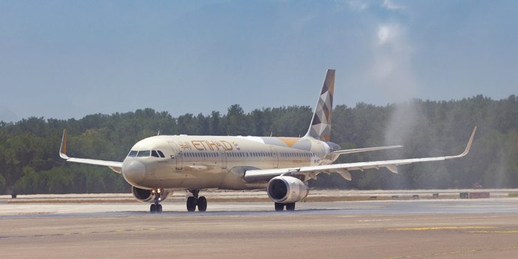 Etihad Antalya uçuşlarına başladı