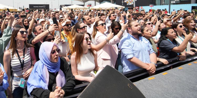 İstanbul Havalimanı çalışanları Skywalkers’da buluştu