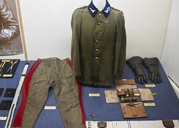 İlk şehit pilotların kıyafetleri Yeşilköy’deki müzede sergileniyor