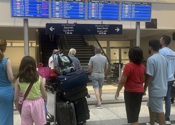 Beyrut Havalimanı’ndaki uçuşlar kısmen başladı