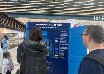 Yurt dışı çıkış harcı yüzde 233 zamlandı