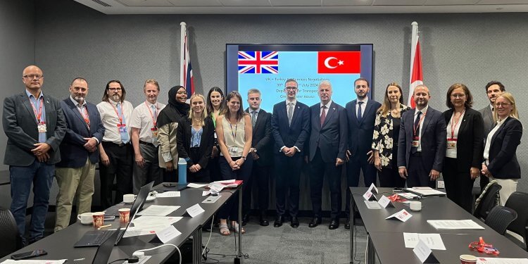 Türkiye ve Birleşik Krallık arasında yeni hava ulaştırma anlaşması