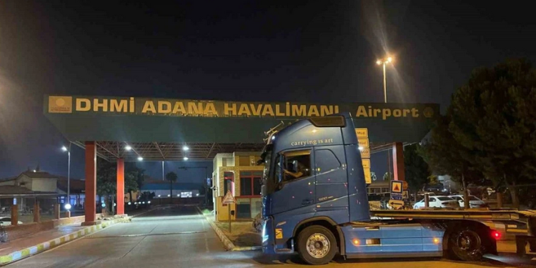 Adana Şakirpaşa Havalimanı 4 saatte taşındı