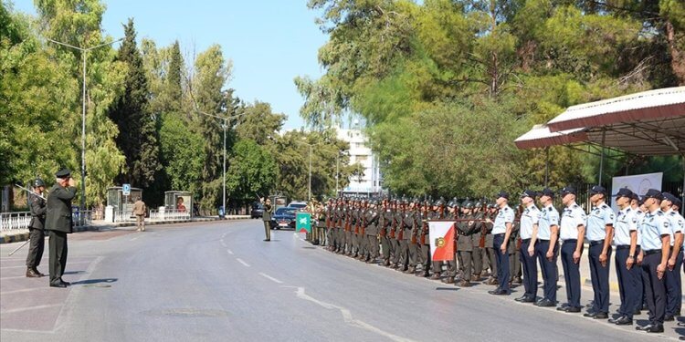 Bir kıvılcım parlıyor mücahidin içinde