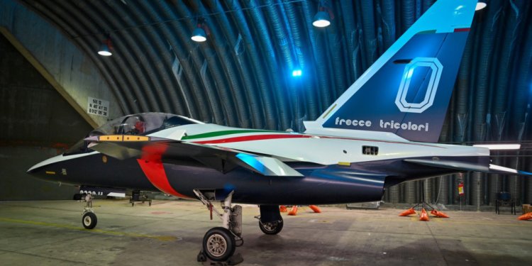 İtalyan akrobasi timi 2028’de T-346 Master ile uçacak