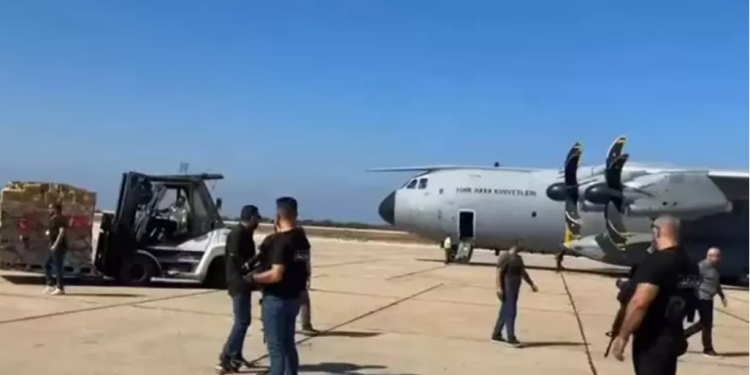 Türkiye’nin yardım uçağı Beyrut’ta