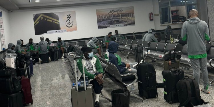 Nijerya Milli Takımı havalimanında mahsur kaldı
