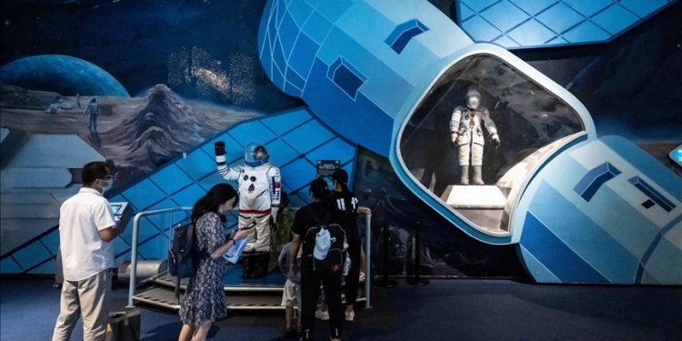 Çin’de uzay turizmi başlıyor: İlk biletler satıldı