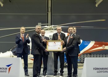 Türk havacılığında yeni dönem: Gökbey göreve başladı!