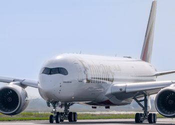 Emirates, ilk A350 uçağını teslim aldı