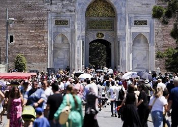 Türkiye’ye ilk 10 ayda 55 milyona yakın ziyaretçi geldi