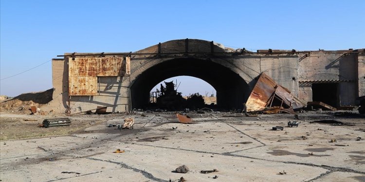 Suriye’deki Deyrizor Askeri Havaalanı’nı görüntünledi