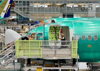 Boeing’den hisse başına 5,46 dolar zarar beklentisi