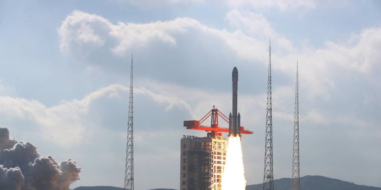 SpaceX rakibi Çinli şirket, yeni uydularını uzaya fırlattı