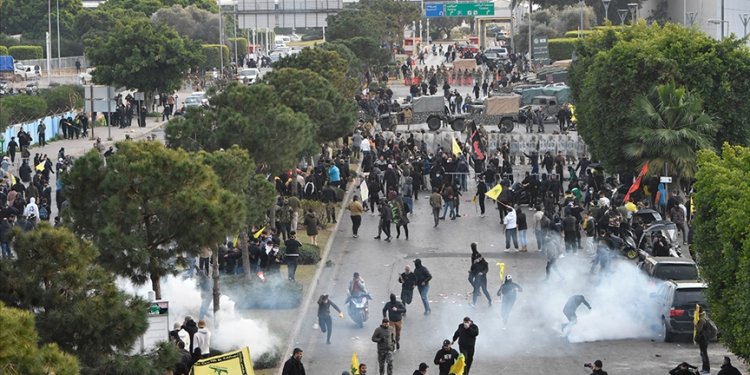 Beyrut Havalimanı yolunda çatışma: 23 asker yaralı