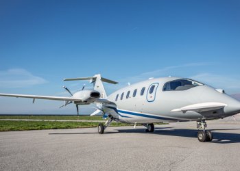 Piaggio, gece görüşlü ilk Avanti EVO’yu teslim etti