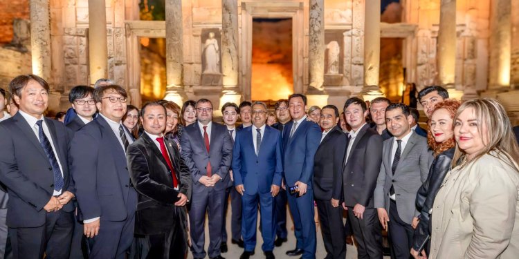 THY, 90 şehirden turizmcileri İzmir’de topladı!