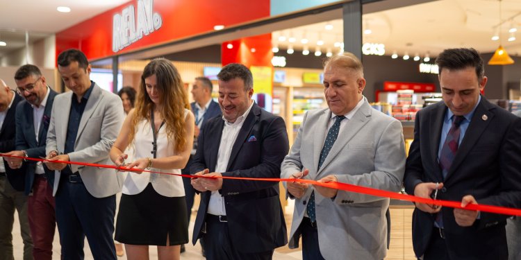 Dünyaca ünlü mağaza Antalya Havalimanı’nda