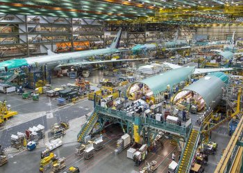 Boeing, Nisan’da teslimatları ikiye katladı