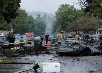 Özel jet ABD’de yerleşim yerine düştü!