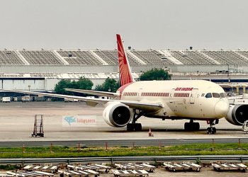 Air India’nın Boeing 787’si düştü: 200’den fazla yolcu bulunuyordu