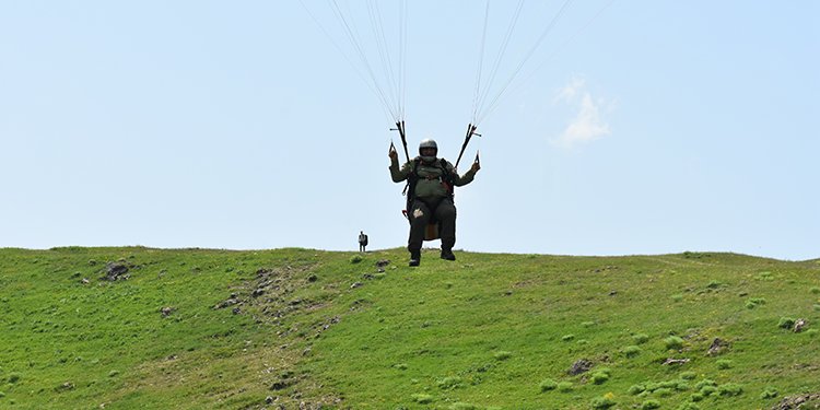THK, Artvin’de 10 kişiye yamaç paraşütü eğitimi verdi