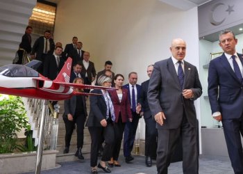 Özgür Özel’den ‘TUSAŞ’ ziyareti: “Desteklerimizi ilettik”