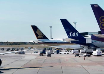 Drone krizi Kopenhag Havalimanı’nda tüm uçuşları durdurdu