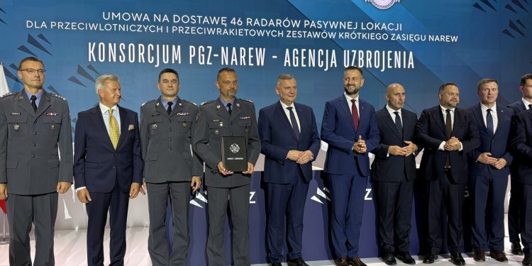 Polonya hava savunmasını 46 radarla güçlendirdi