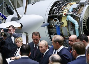 Putin’den roket motoru mesajı: Kapasite artırılmalı