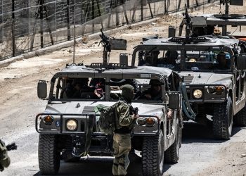 İsrail askerleri Suriye’nin güney köyünü bastı