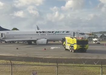 WestJet’in 737’si St. Maarten’de sert iniş yaptı