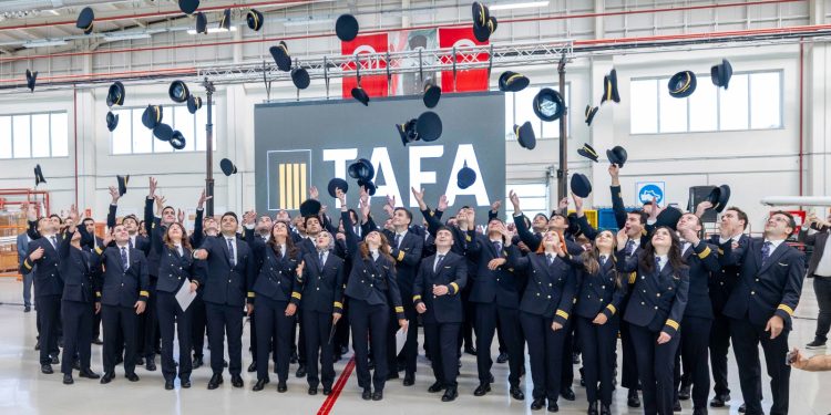 THY’nin Uçuş Akademisi 51 yeni pilot mezun etti