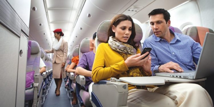 Emirates uçuşlarda powerbank yasağını duyurdu: İşte kurallar