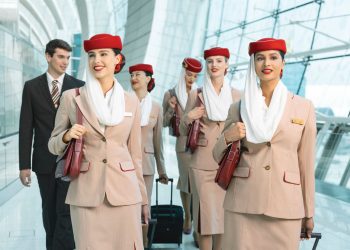 Emirates Türkiye’de kabin ekibi alımı yapacak
